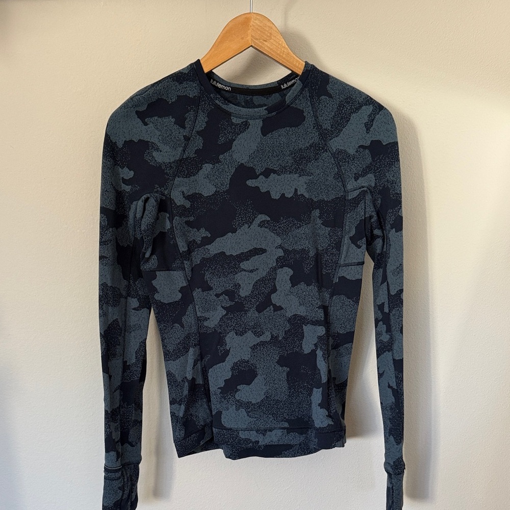 Lululemon Long Sleeve Pullover - Camouflage Navy - Hidden side zip pocket
